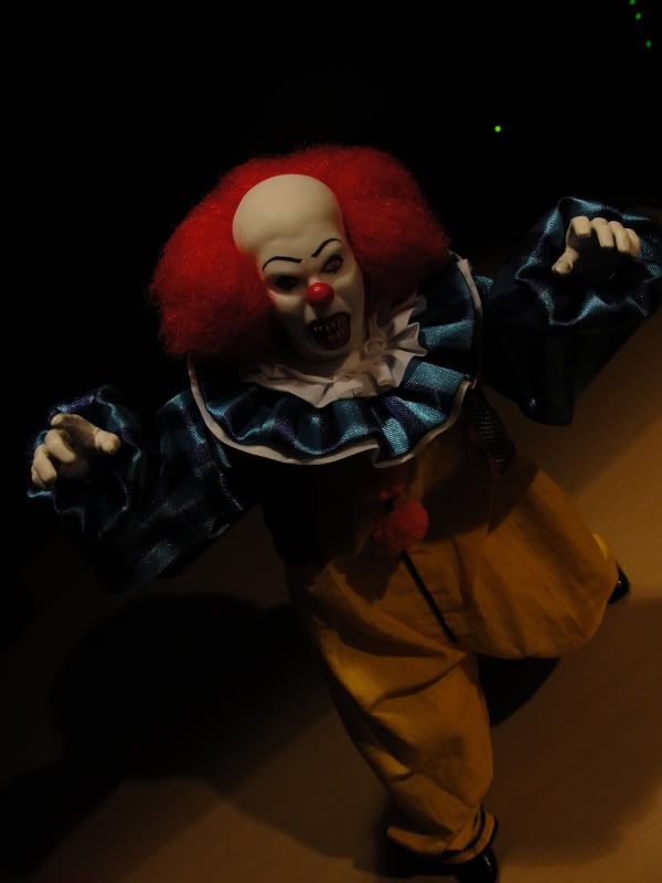pennywise dancing clown. Pennywise the Dancing Clown by