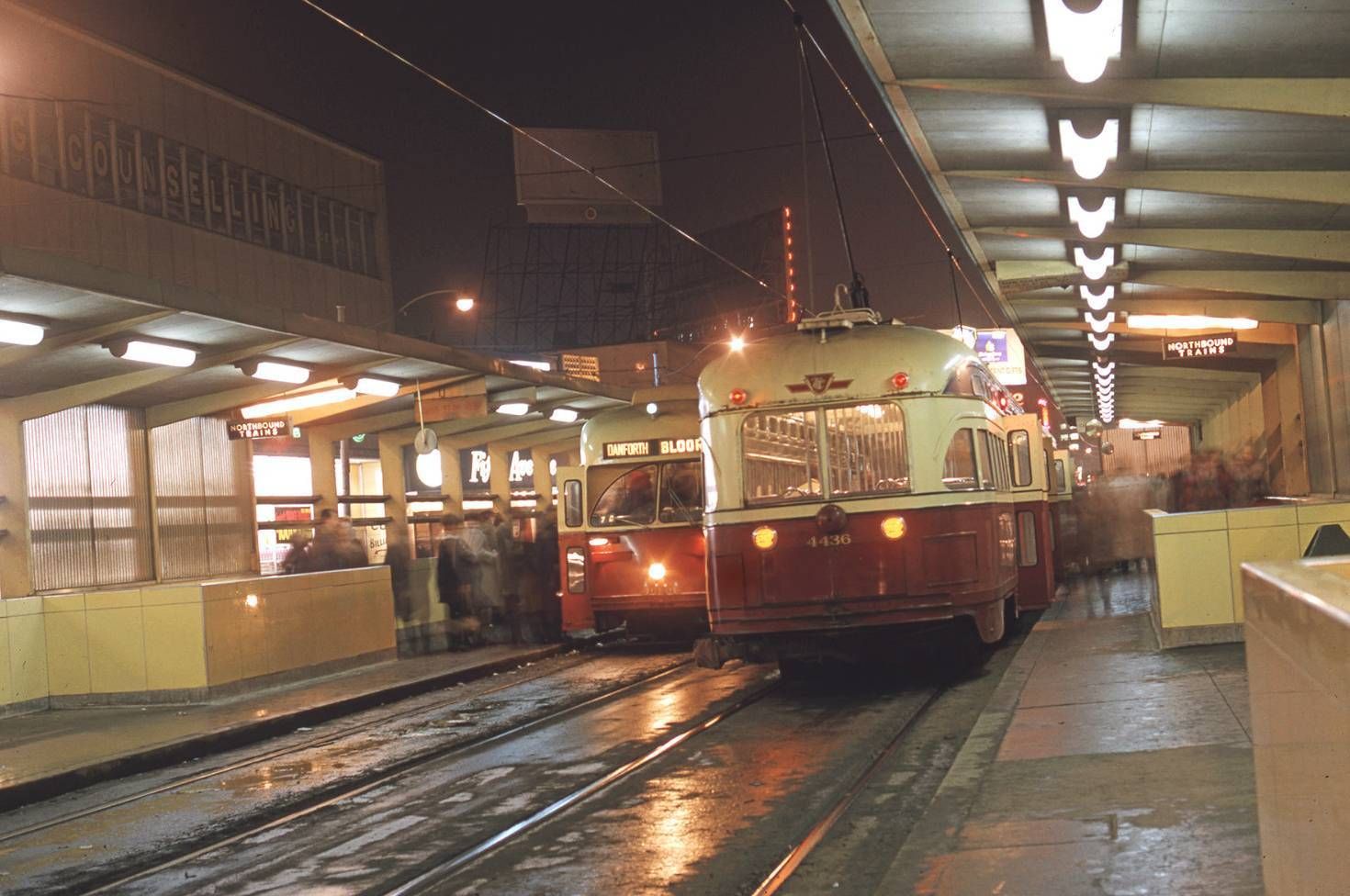 photo-toronto-ttc-pcc-streetcars-bloor-and-yonge-street-platforms-crowds-night-1966_zpsxvfjwrcb.jpg