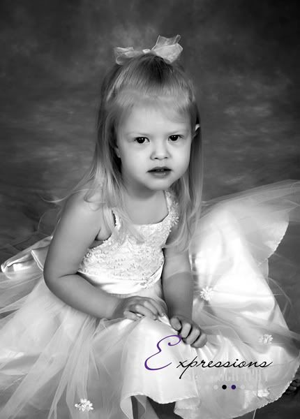 IMAGE: http://img.photobucket.com/albums/v176/appyglass/1249BWWEB.jpg