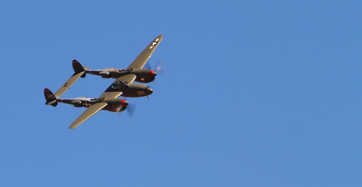 IMAGE: http://img.photobucket.com/albums/v176/forty5r/Airbook/IMG_4443.jpg