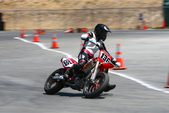 IMAGE: http://img.photobucket.com/albums/v176/forty5r/Laguna%20Seca/IMG_8674.jpg