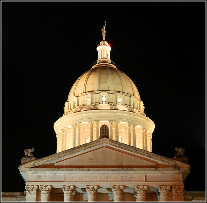 IMAGE: http://img.photobucket.com/albums/v179/clee130/photos/statedome-sm.jpg