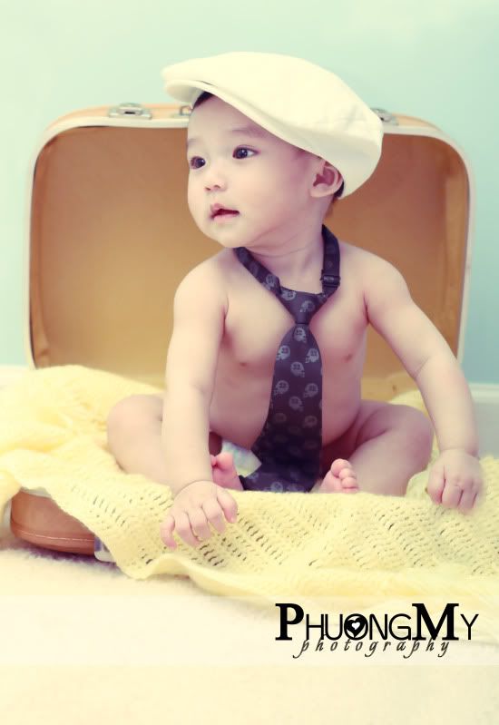 IMAGE: http://img.photobucket.com/albums/v18/dreamer504gurl/vic2.jpg