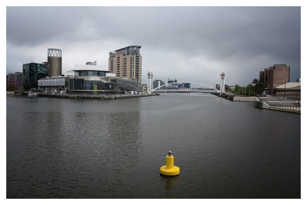 IMAGE: http://img.photobucket.com/albums/v18/nippa/IMG_1874_Snapseed.jpg