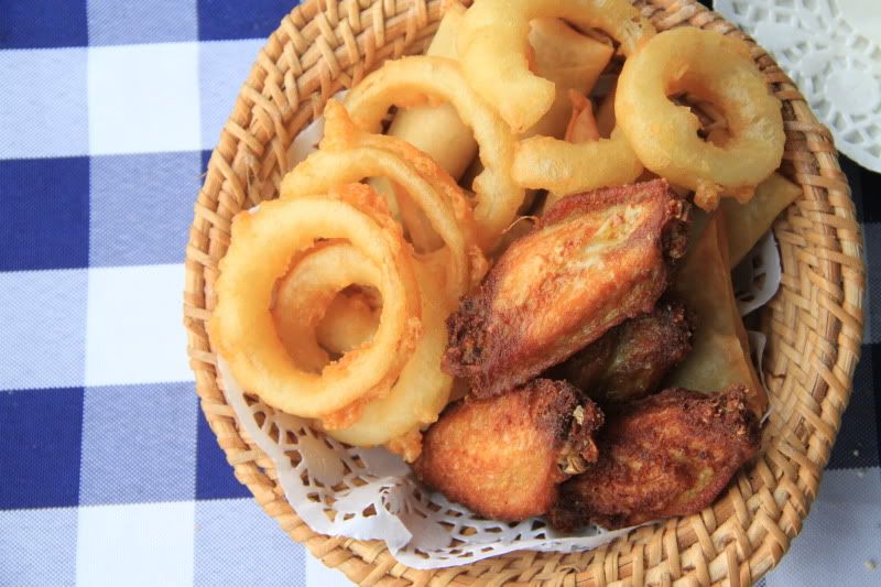 chicken wings samosa onion rings the bay lamma island