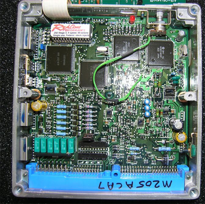 z32-ecu-inside-stage3.jpg