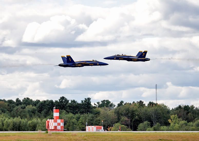 IMAGE: http://img.photobucket.com/albums/v180/helograd/IMG_2128.jpg