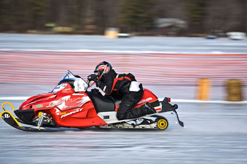 IMAGE: http://img.photobucket.com/albums/v180/helograd/snowmobile/IMG_8504copy.jpg