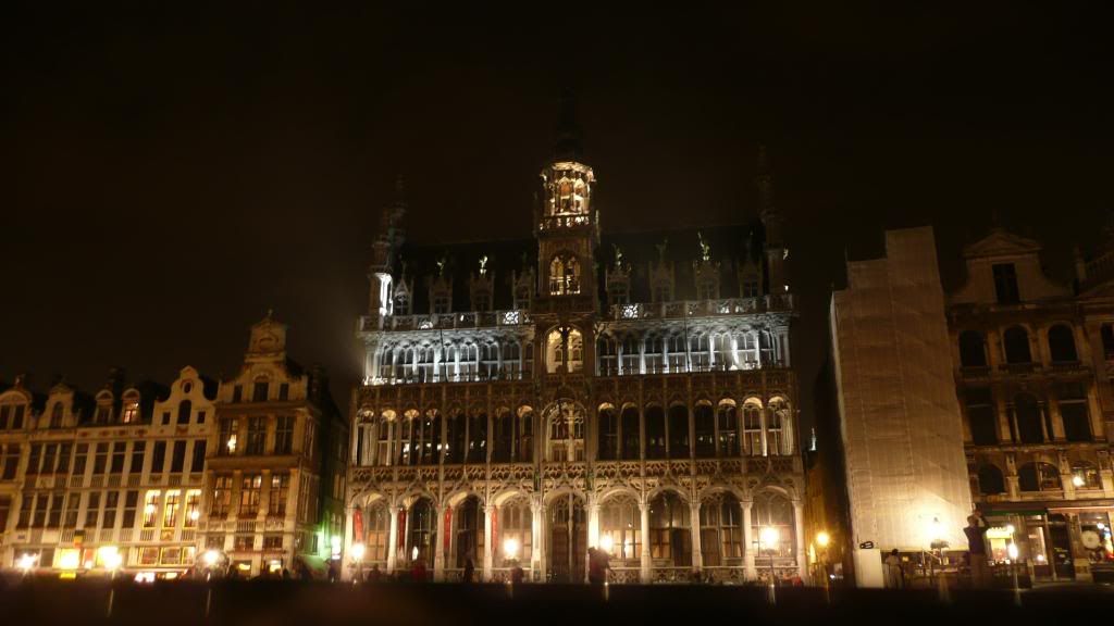 http://img.photobucket.com/albums/v180/s12_gotBoost/Eurotrip%202008/Brussels/P1020619.jpg