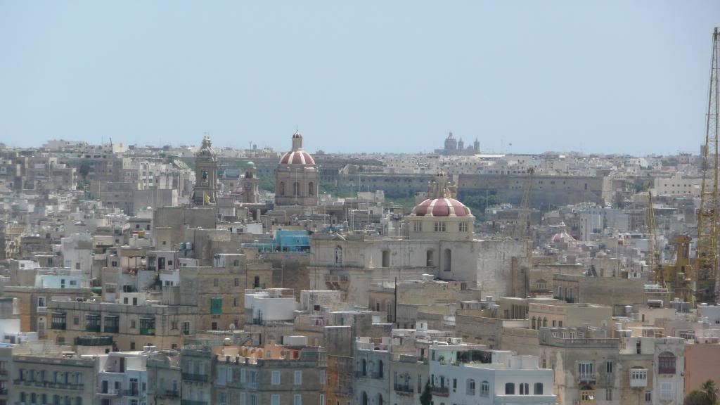 http://img.photobucket.com/albums/v180/s12_gotBoost/Eurotrip%202008/Malta%202/P1020547.jpg