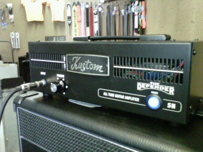 Got a couple of the new Kustom Defender 5H heads in.... Amps
