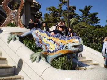 Barcelona - Blogs de España - Día 2: CosmoCaixa, Parque Güell, Monasterio de Predalbes y Torre Agbar (9)