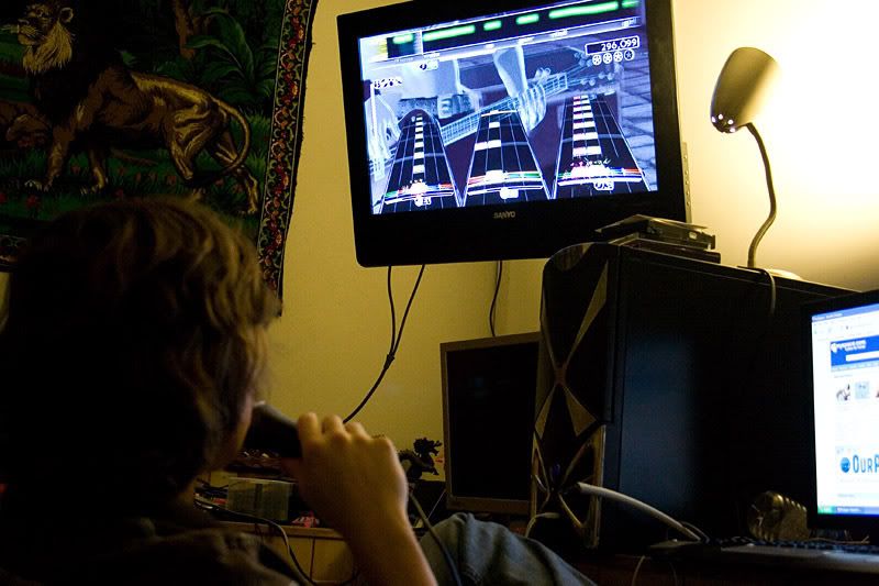 IMAGE: http://img.photobucket.com/albums/v189/SavageBasher/12-8-07/IMG_4690.jpg