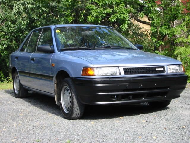 mazda323forfra.jpg