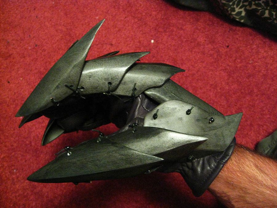 dragon_age_ii__hawke__glovee_by_teranmx-d3j25ob_zpsfdbe95f1.jpg