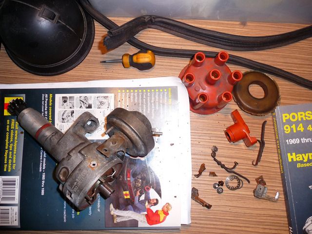 P1070814distr-disassembled.jpg