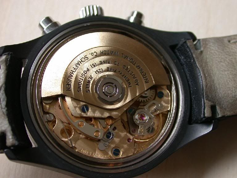 img.photobucket.com/albums/v199/Watchful/IWCs/3705mvmt.jpg