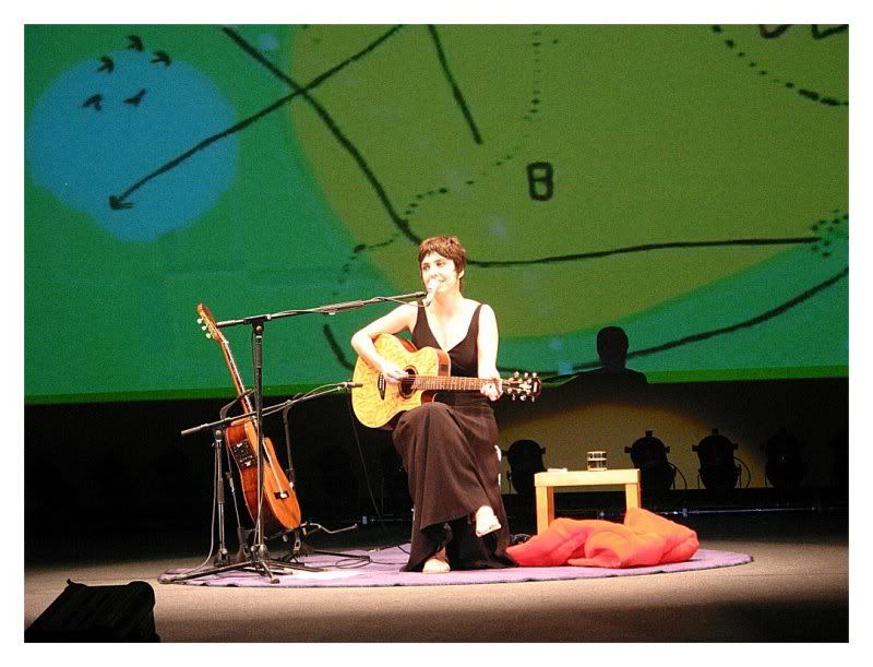 IMAGE: http://img.photobucket.com/albums/v200/DaProfezzur/Adriana_Calcanhoto_2_by_DaProfezzur.jpg