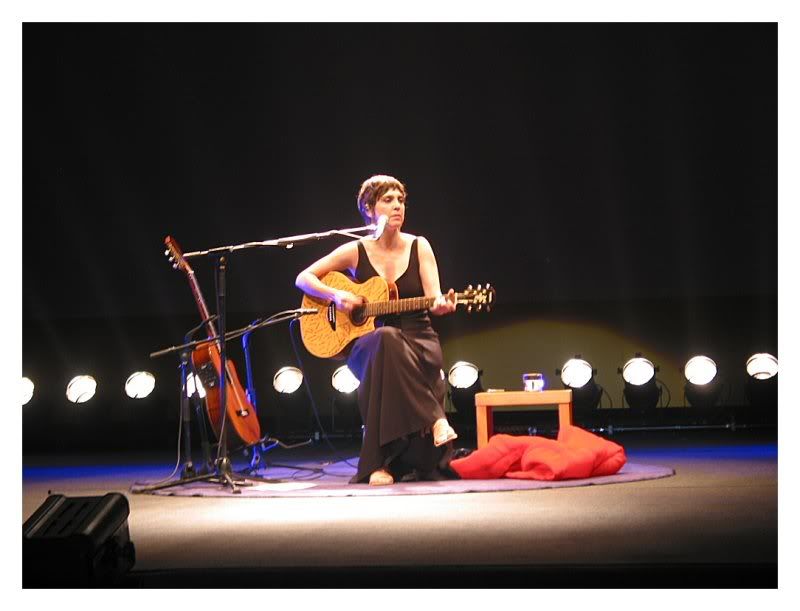 IMAGE: http://img.photobucket.com/albums/v200/DaProfezzur/adriana.jpg