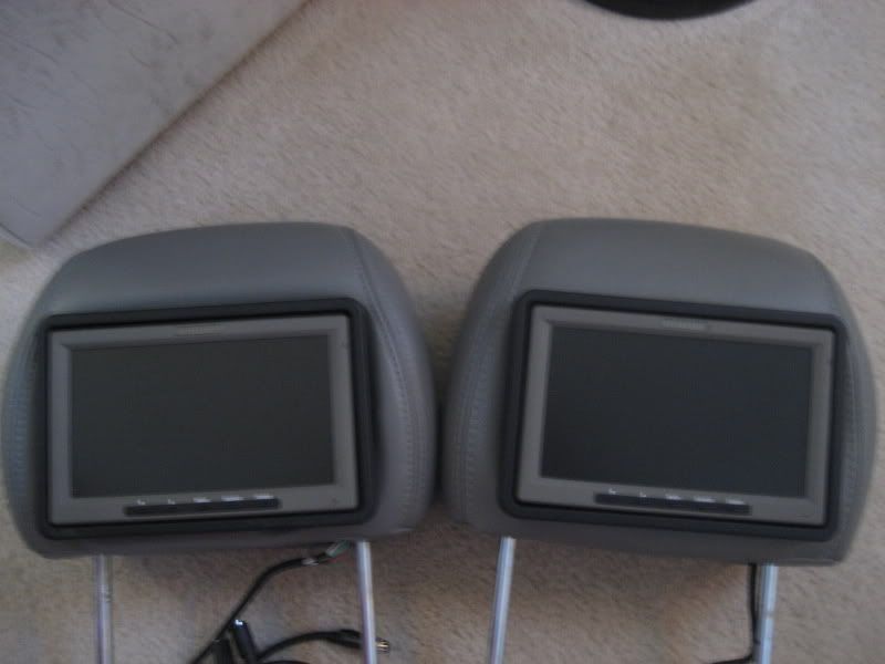 2 Vizualogic 7" headrest monitors 99-07 Silverado/Sierra/Yukon/Tahoe