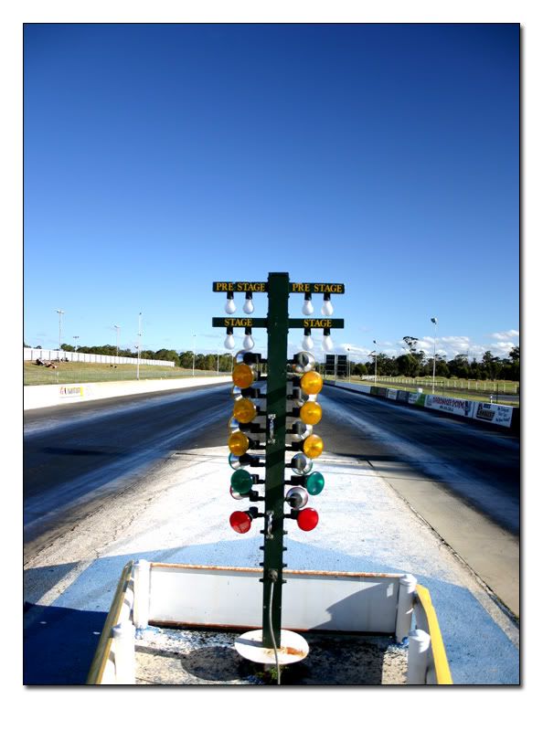 IMAGE: http://img.photobucket.com/albums/v201/chevs_n_holdens/Tree.jpg