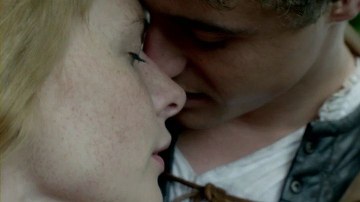 photo the_white_queen1x01hdtv_x264-fovmp4_001176040_zpscaeb3861.jpg