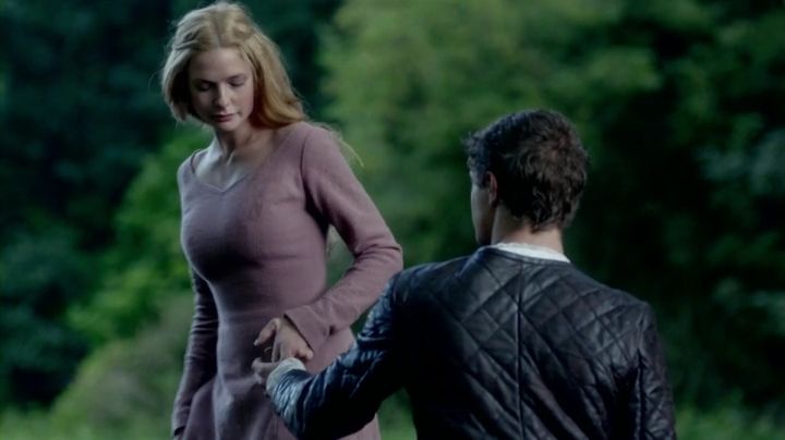 photo the_white_queen1x01hdtv_x264-fovmp4_001192880_zps61864b08.jpg