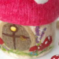  Down in the Meadow  (Wee Dwellings :: Toadstool Cottage)