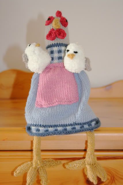 Knittedchicken.jpg