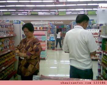 nanay & tatay shopping