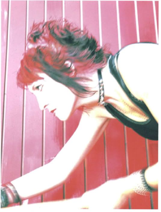 [http://img.photobucket.com/albums/v203/Pure_Diamond/Others/redhair.jpg]