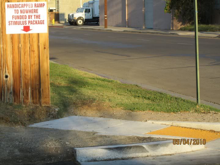 IMAGE: http://img.photobucket.com/albums/v203/squashed/37137_1621819623492_1176505767_1742201_3264000_n.jpg