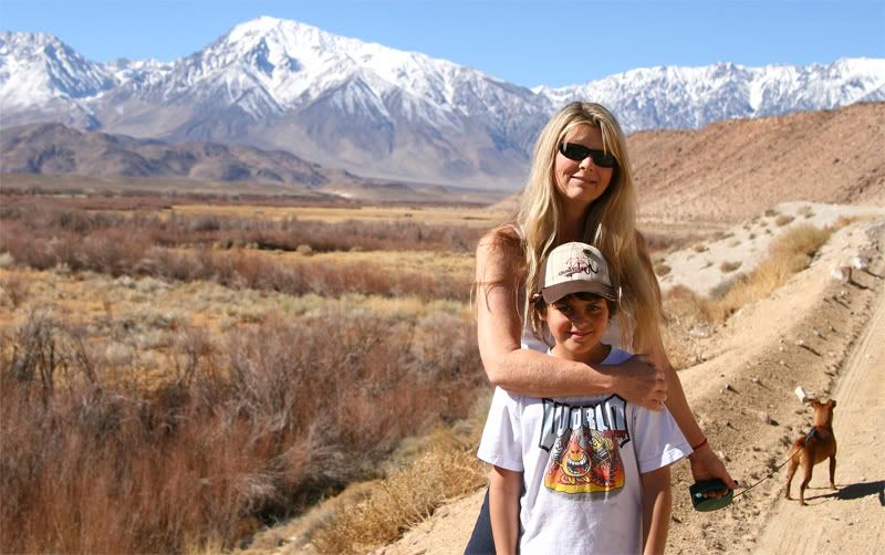 IMAGE: http://img.photobucket.com/albums/v203/squashed/canon/wife.jpg