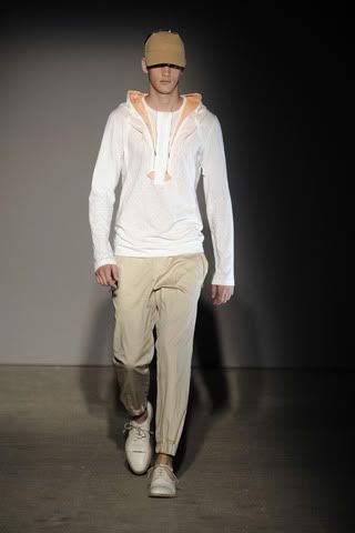 090629-wooyoungmi-homme-defile-p-17.jpg