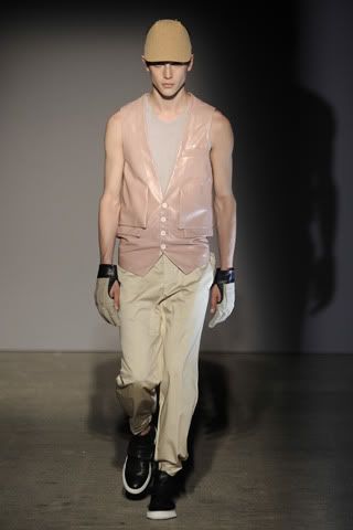 090629-wooyoungmi-homme-defile-p-18.jpg