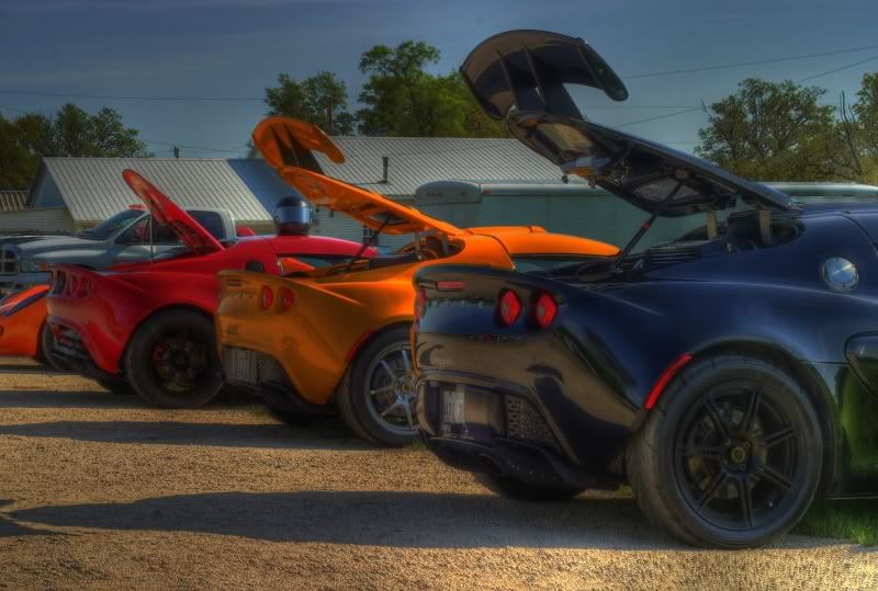 IMAGE: http://img.photobucket.com/albums/v207/Blinkhero/Trunks.jpg