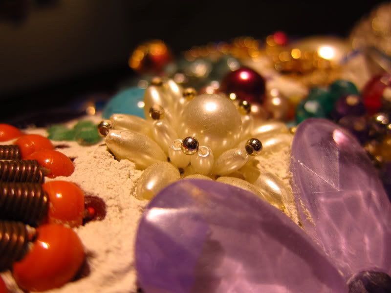 IMAGE: http://img.photobucket.com/albums/v207/Desmoface/IMG_0261.jpg