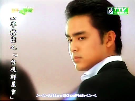 (Image:http://img.photobucket.com/albums/v207/shiro401/WZBQW/fp15touched25a5oc.jpg)