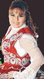 dina paucar portrait