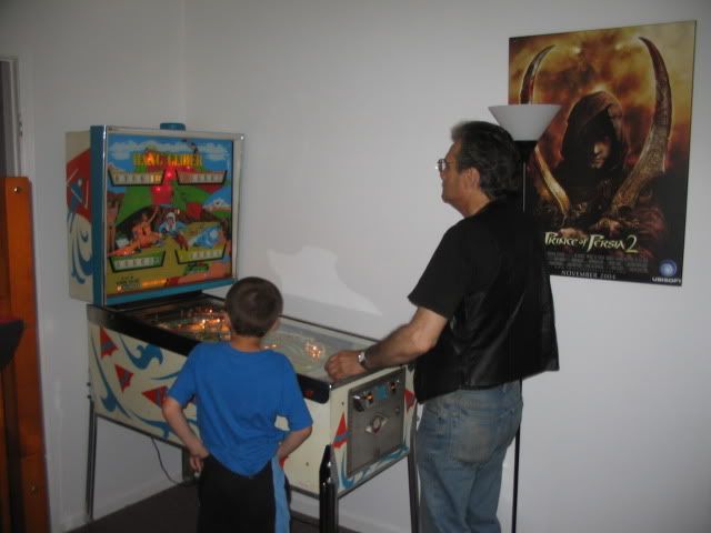 PINBALL001.jpg