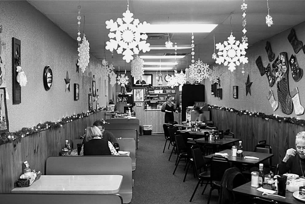 IMAGE: http://img.photobucket.com/albums/v210/Mosca/junie%20g/IMG_0664-1.jpg