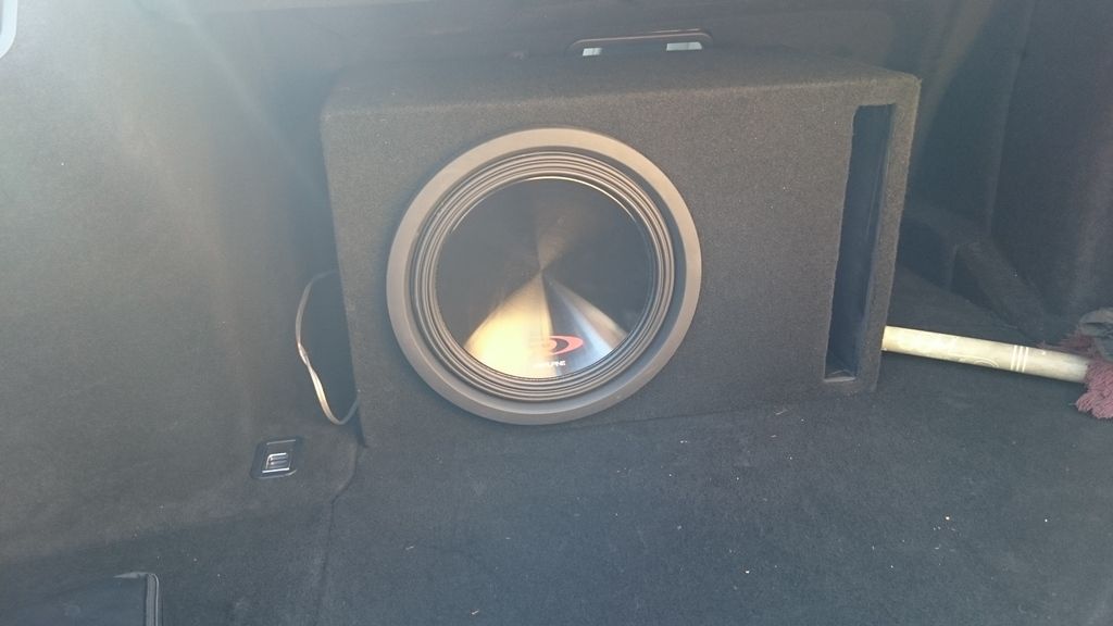 FOR SALE Alpine TypeR 12" Subwoofer W/ Custom ported box Charger