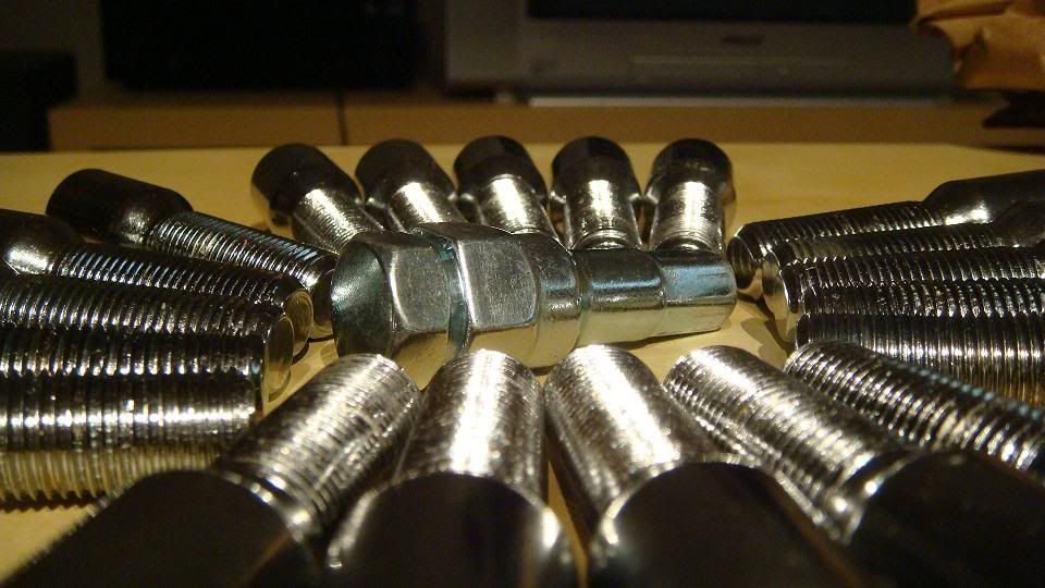 FS brand new extended lug bolts VW GTI Forum / VW Rabbit Forum / VW R32 Forum
