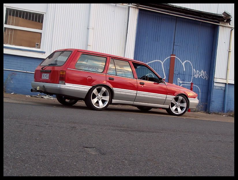 holden calais wagon
