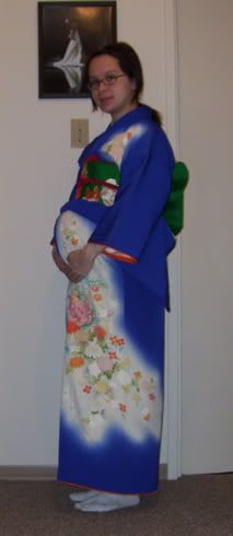 kimono pregnant