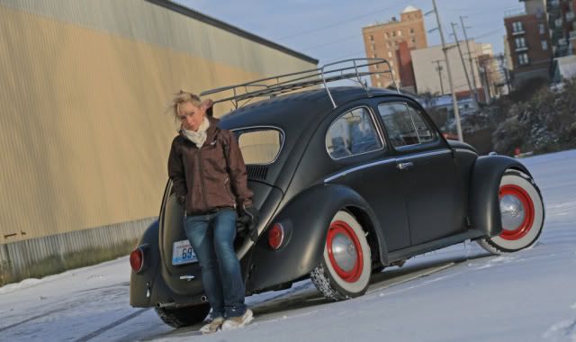 IMAGE: http://img.photobucket.com/albums/v214/Wizmer/12-14-08Snow53Shop.jpg