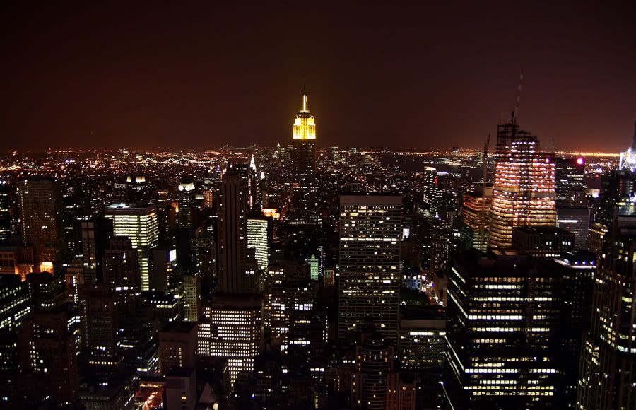 IMAGE: http://img.photobucket.com/albums/v215/99allturbo/New%20York%209%2007/IMG_3156_2.jpg