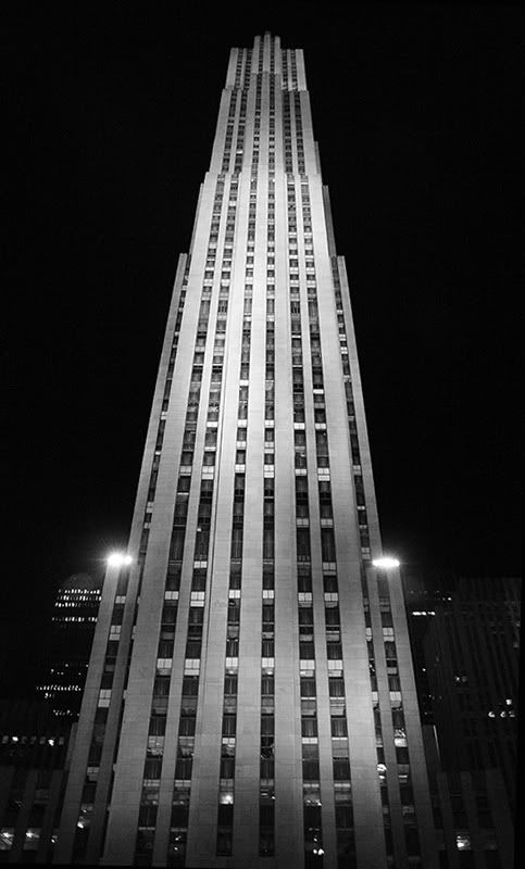 IMAGE: http://img.photobucket.com/albums/v215/99allturbo/New%20York%209%2007/IMG_3198_2.jpg