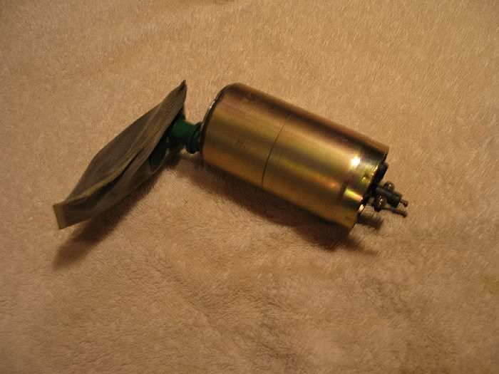 http://img.photobucket.com/albums/v216/JDMHippo/Parts%20For%20Sale/FuelPump.jpg