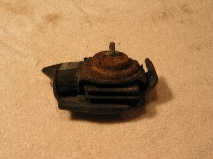 http://img.photobucket.com/albums/v216/JDMHippo/Parts%20For%20Sale/LeftKAMount.jpg